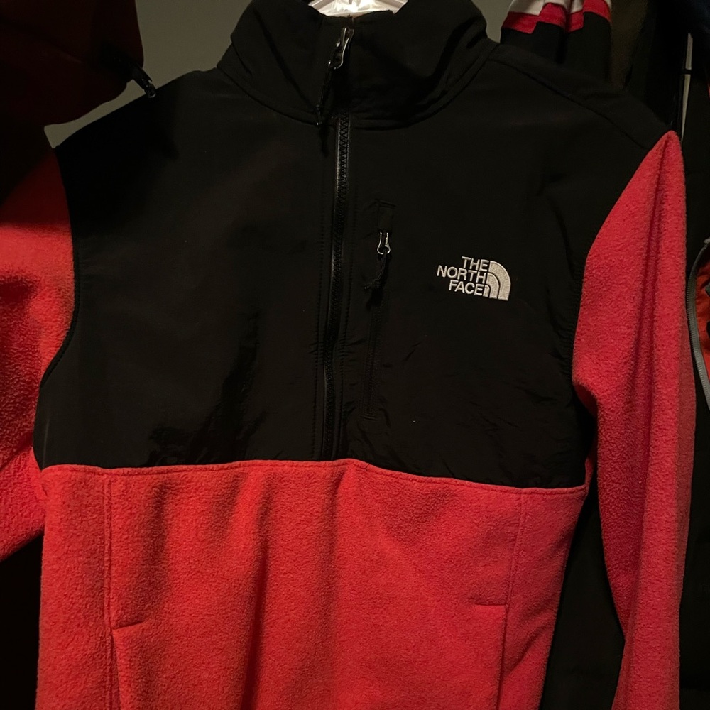 Mens northface rreddish black jacket , half zip